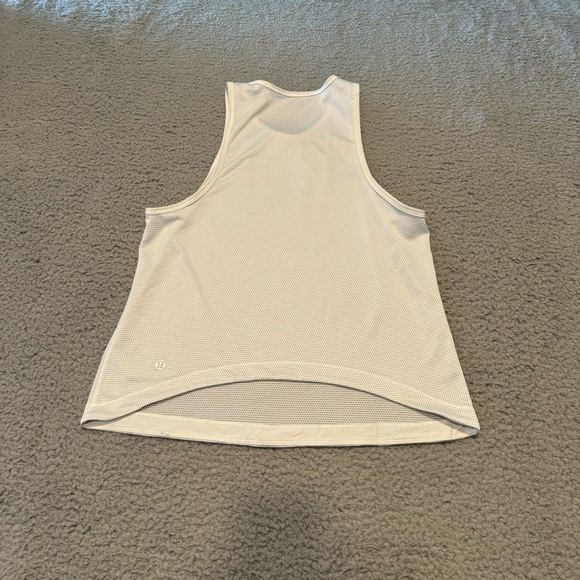 Lululemon Race Tank crop size 8 Color White - Picture 2 of 8